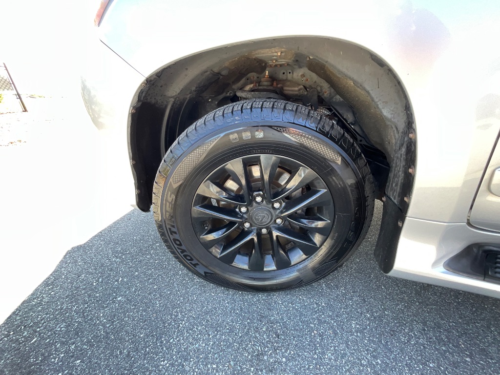 2015 Lexus GX Base - Photo 10
