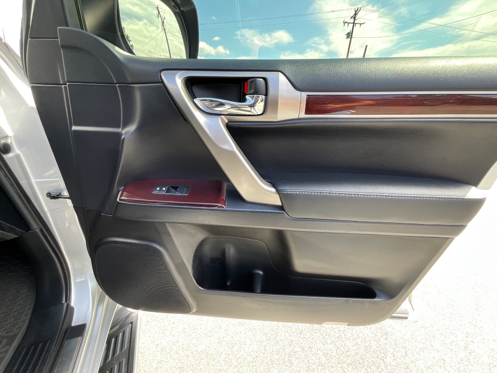2015 Lexus GX Base - Photo 34