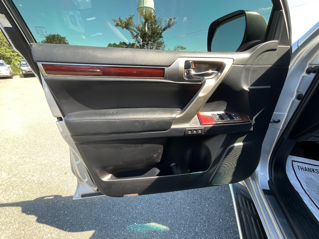2015 Lexus GX Base - Photo 15