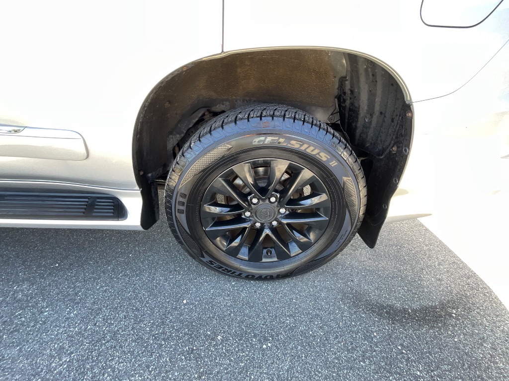 2015 Lexus GX Base - Photo 12