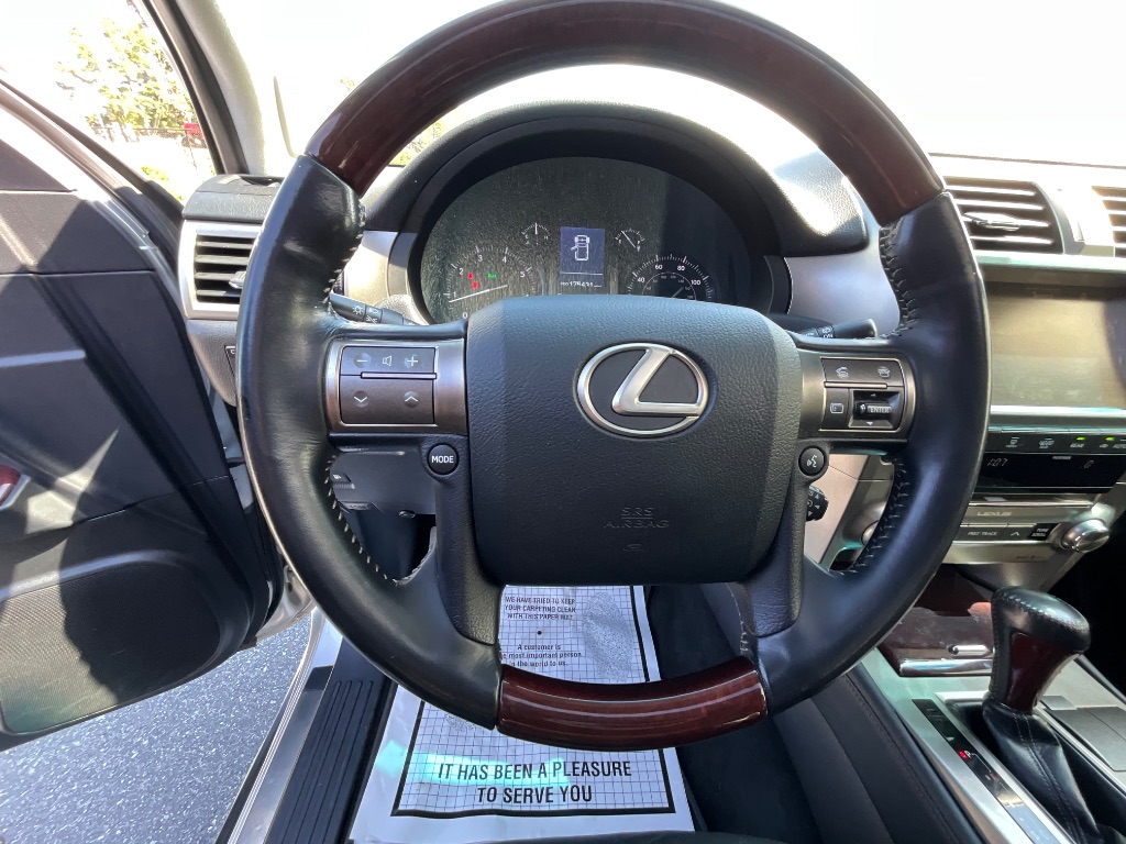 2015 Lexus GX Base - Photo 18