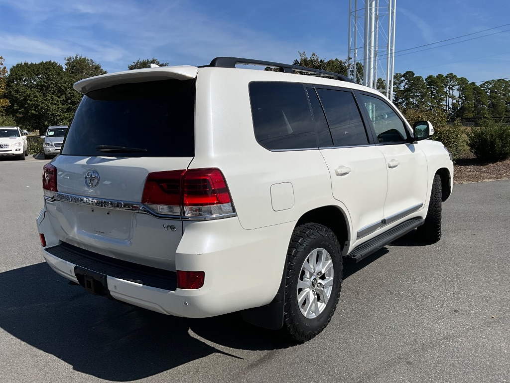 2016 Toyota Land Cruiser Base